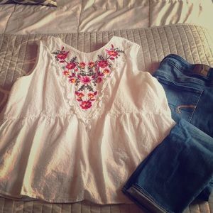 Double layered Time and Tru Top!